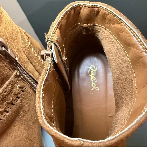 Qupid Brown Embroidered Faux Suede Boho Block Heel Ankle Boots Size 7 - Picture 9 of 13